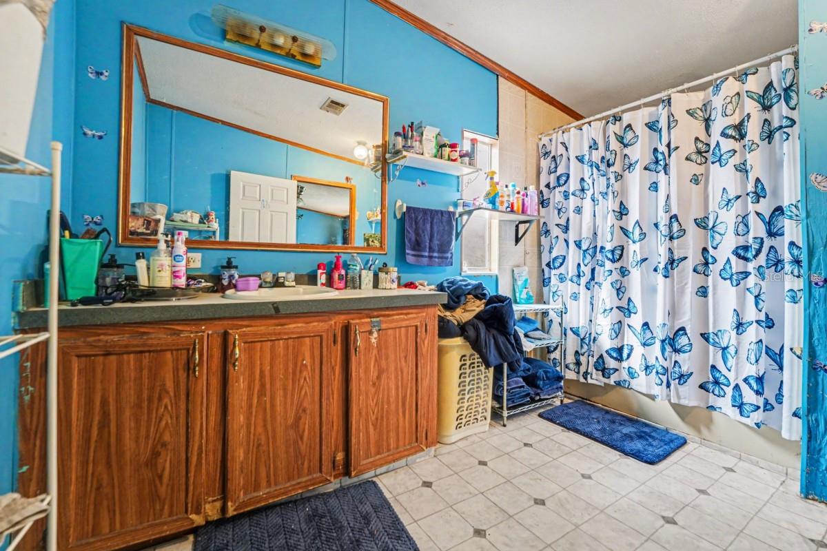 Image 11 of 21 For 5035 Heritage Trail