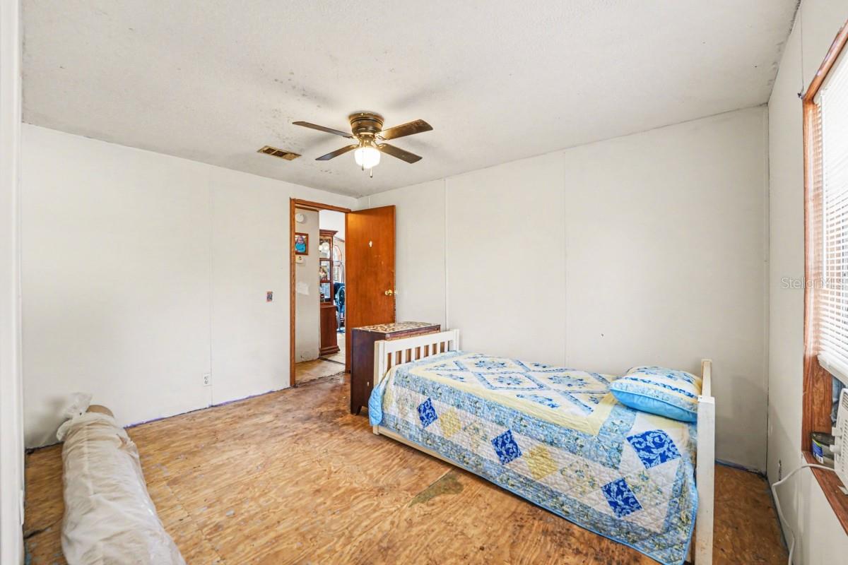 Image 13 of 21 For 5035 Heritage Trail