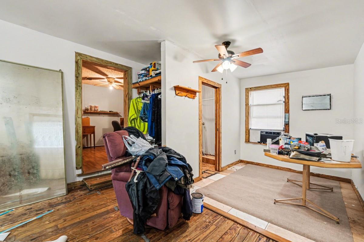 Image 15 of 21 For 5035 Heritage Trail