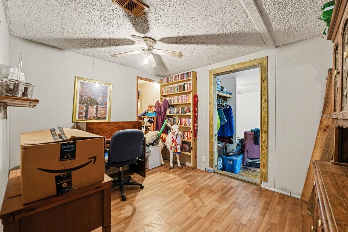 Image 9 of 21 For 5035 Heritage Trail