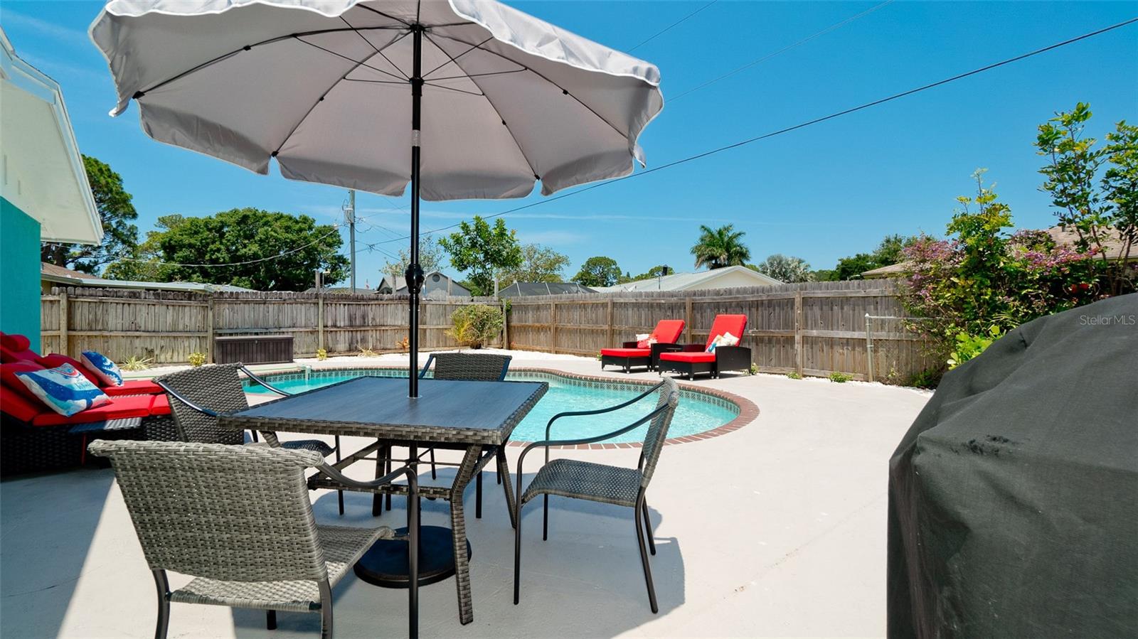 Image 5 of 46 For 4010 18th Avenue W