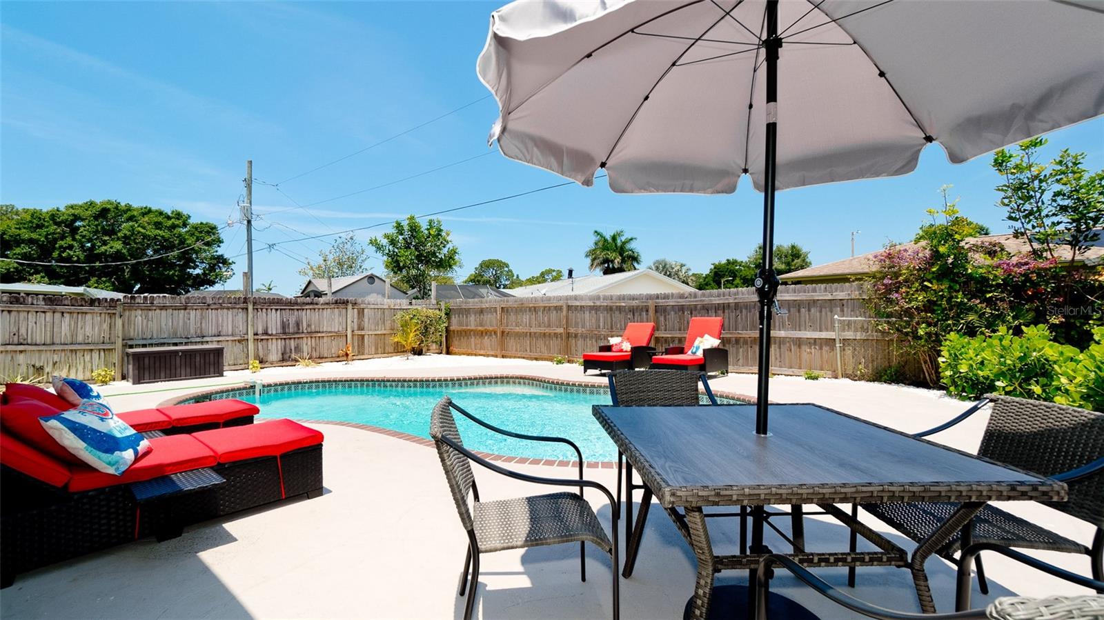 Image 8 of 46 For 4010 18th Avenue W