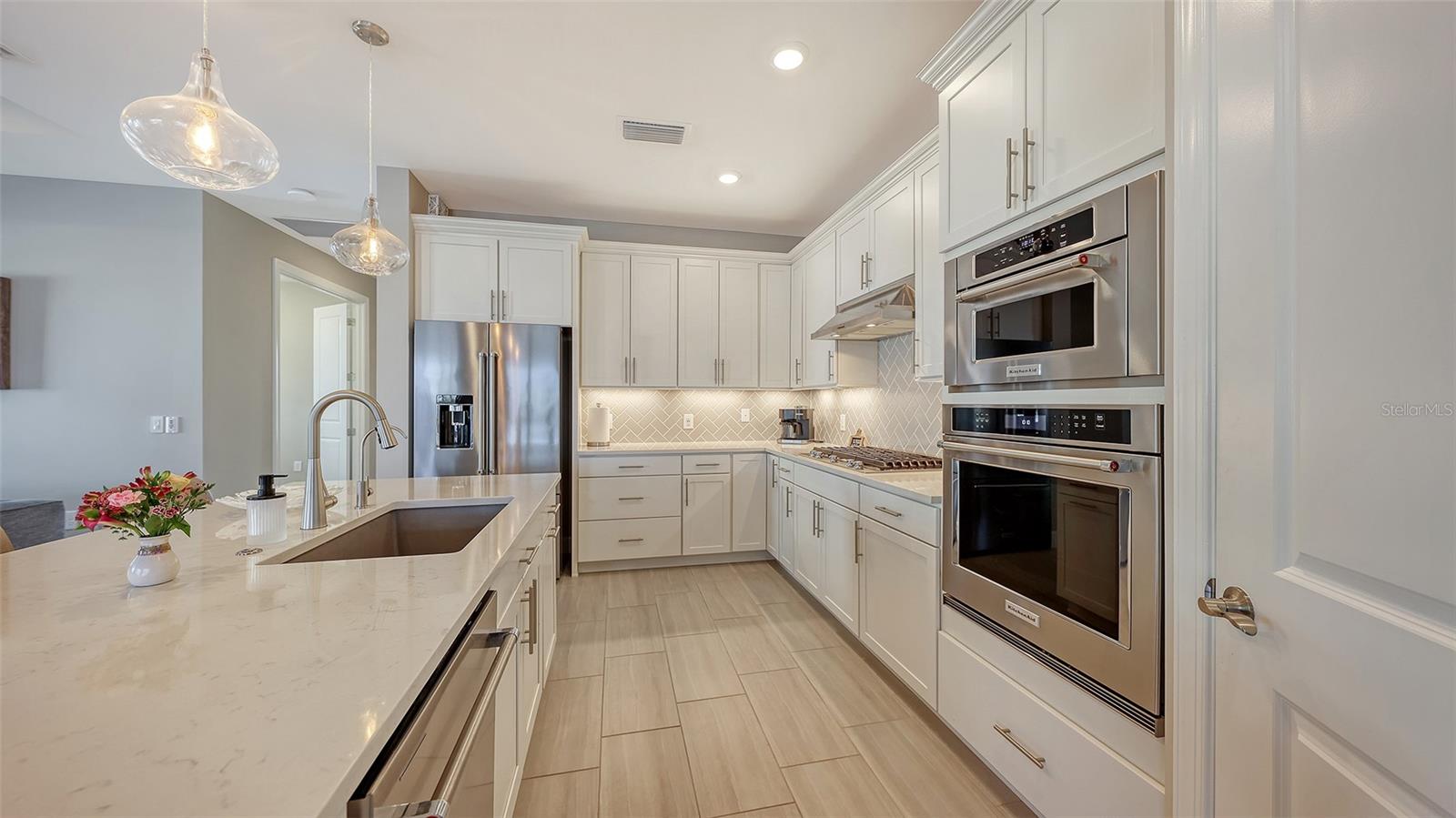 Image 12 of 65 For 7675 Summerland Cove