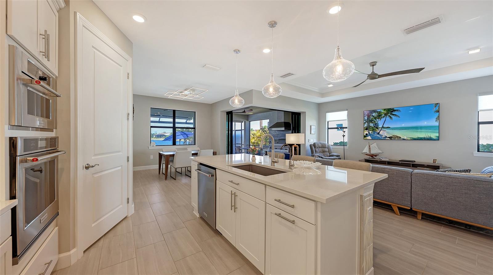 Image 13 of 65 For 7675 Summerland Cove