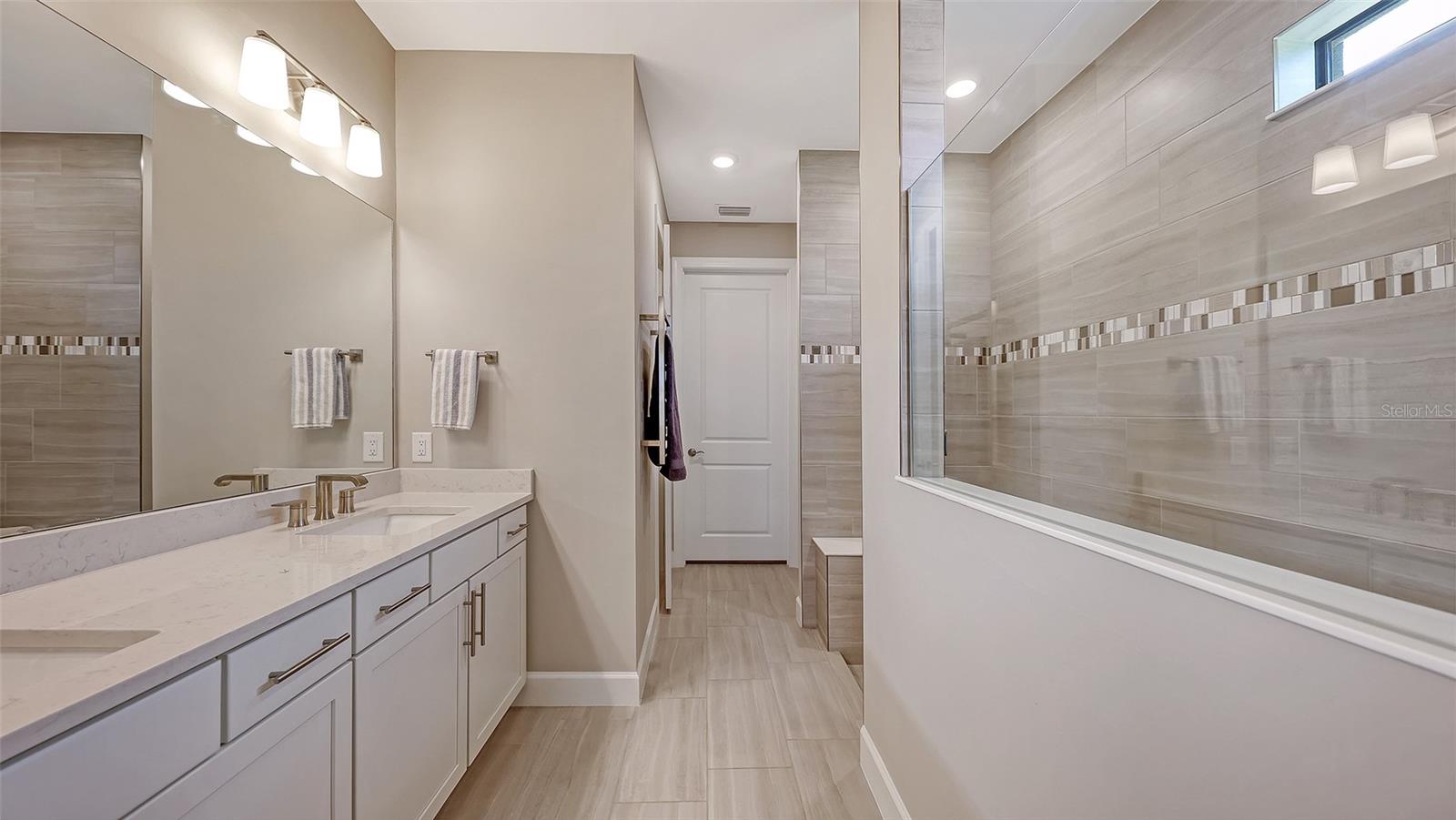 Image 24 of 65 For 7675 Summerland Cove