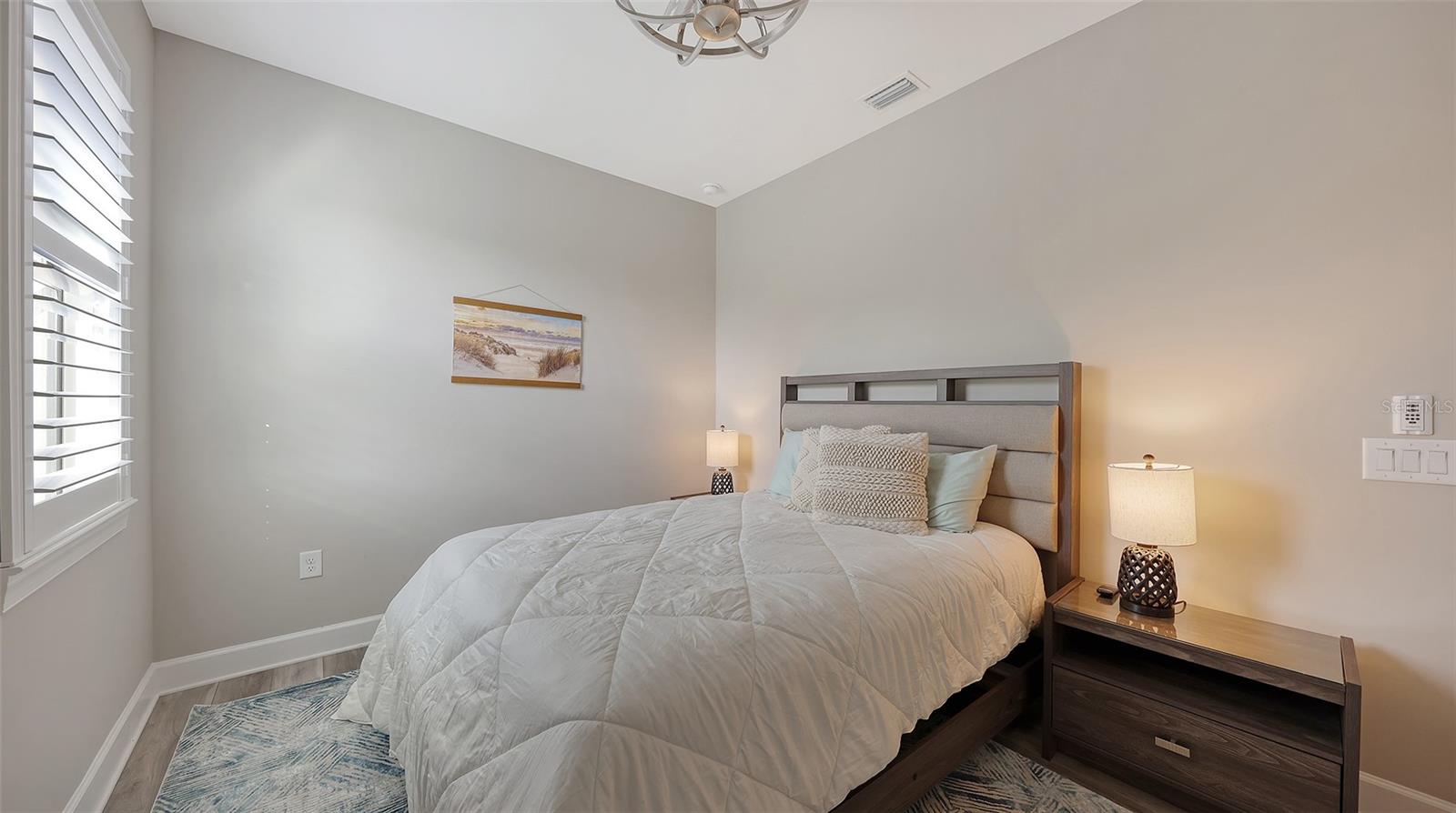 Image 33 of 65 For 7675 Summerland Cove