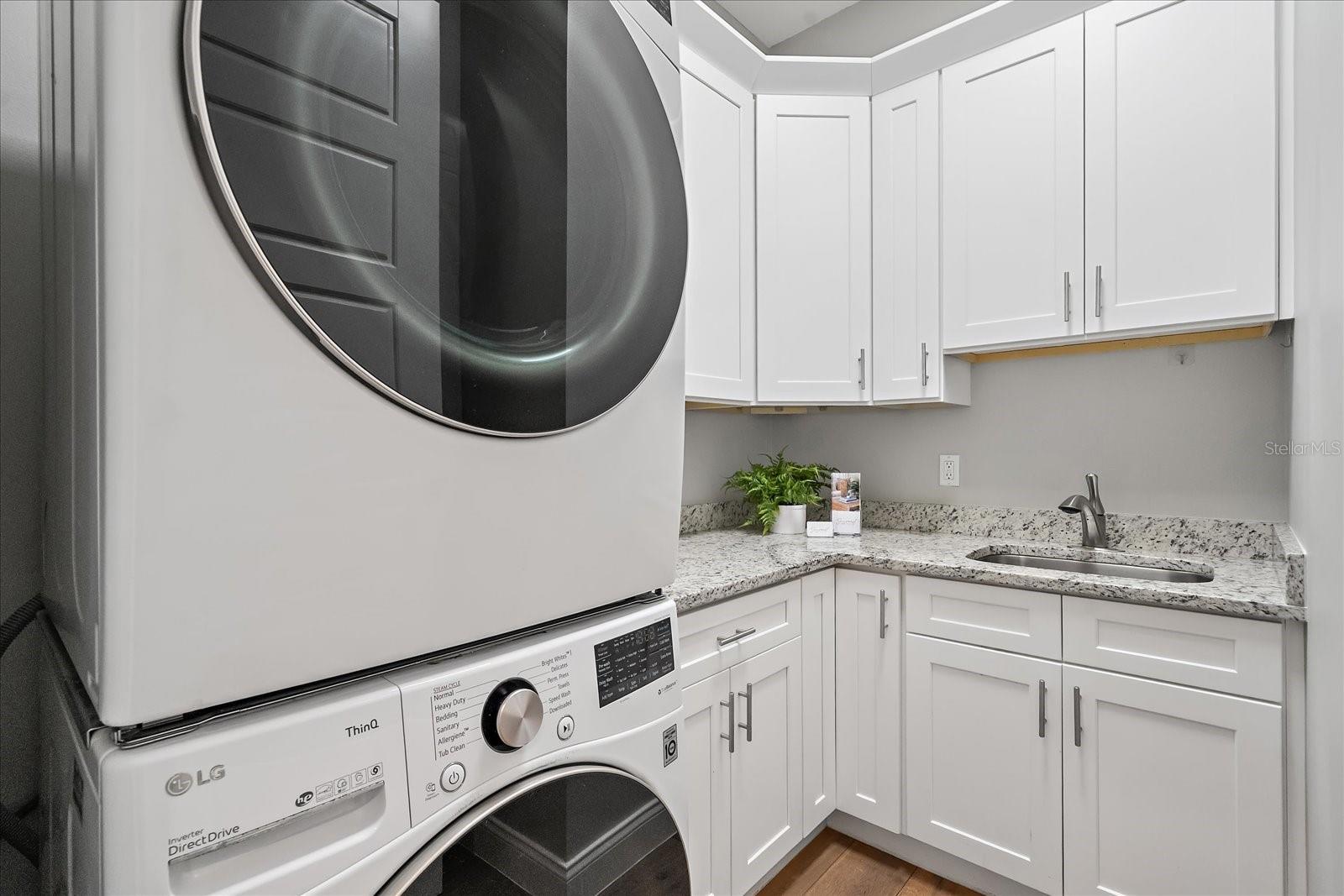 Image 16 of 61 For 2207 Wisteria Street