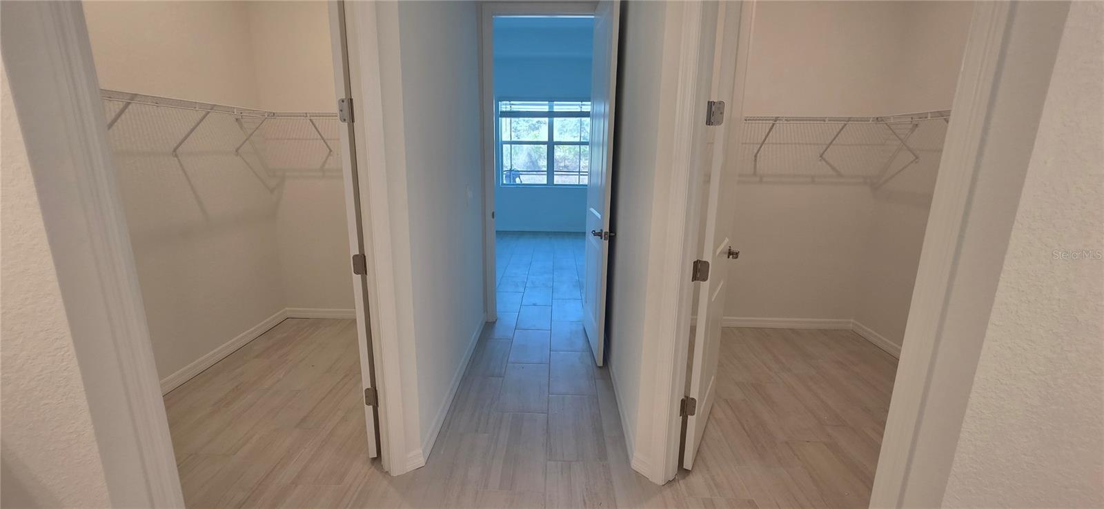 Image 10 of 16 For 19039 Scallop Loop