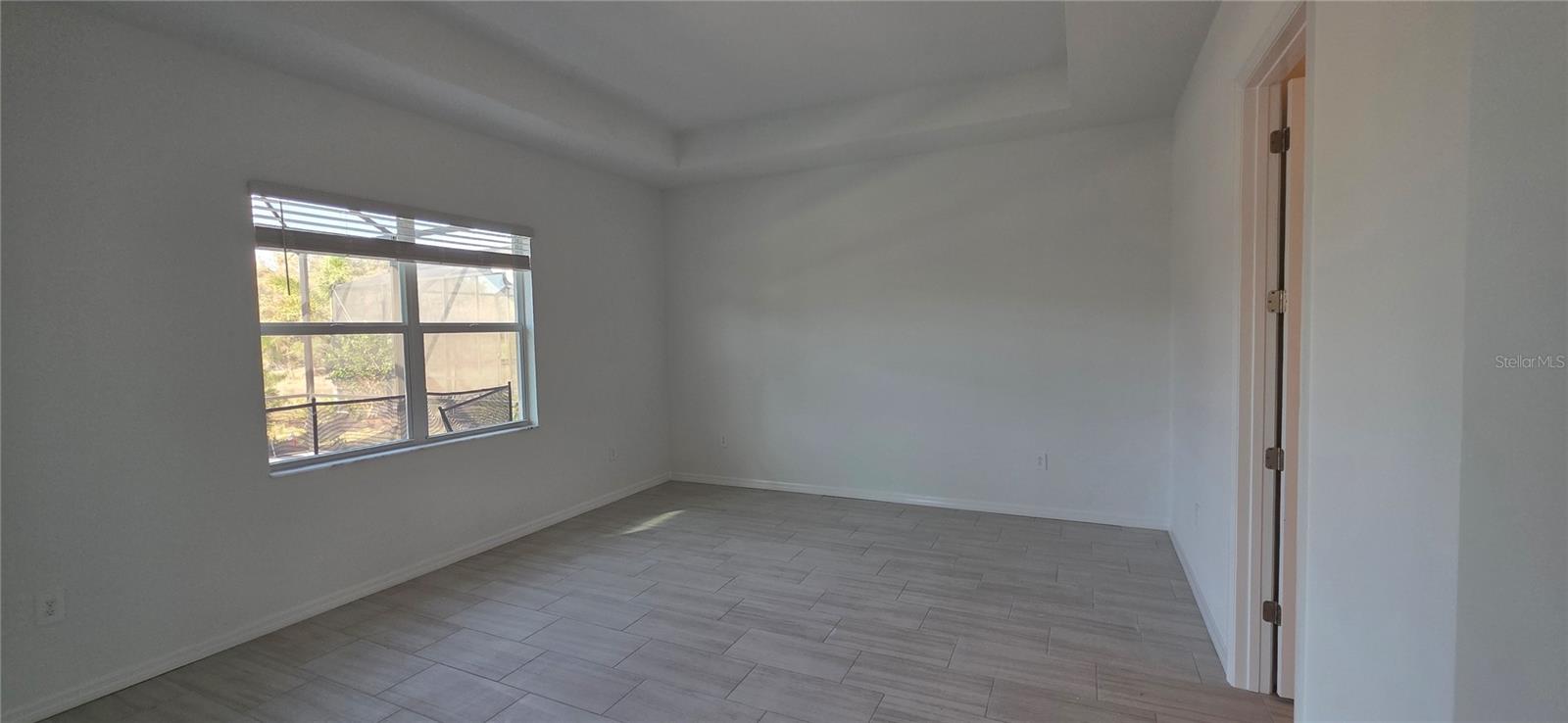 Image 12 of 16 For 19039 Scallop Loop