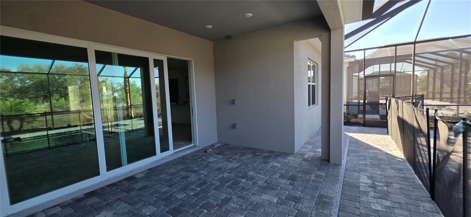 Image 13 of 16 For 19039 Scallop Loop