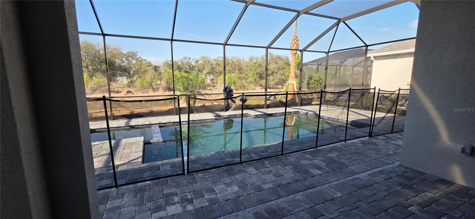 Image 15 of 16 For 19039 Scallop Loop