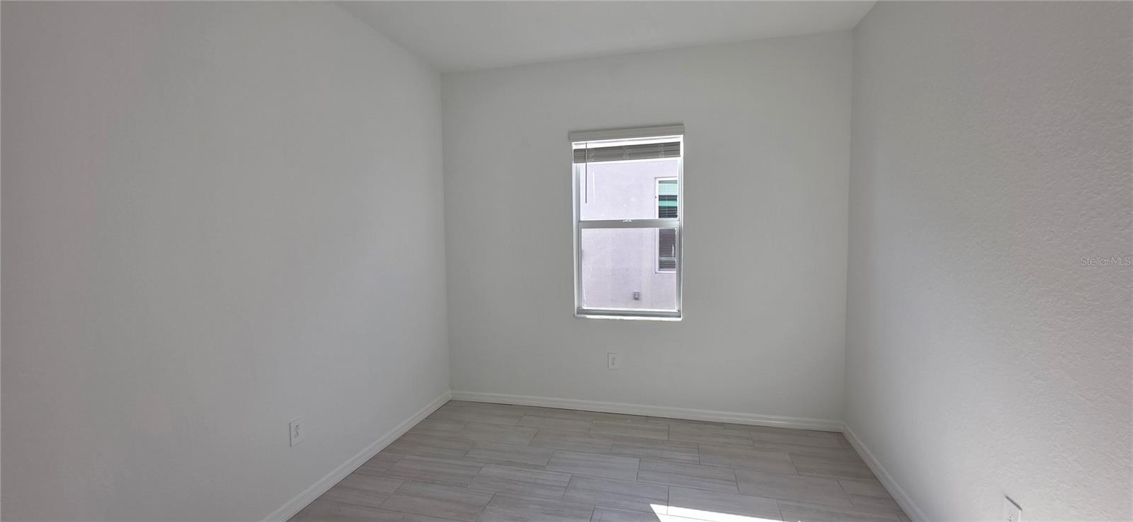 Image 4 of 16 For 19039 Scallop Loop