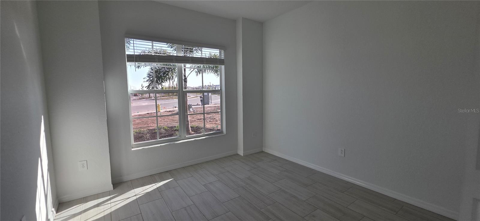 Image 5 of 16 For 19039 Scallop Loop