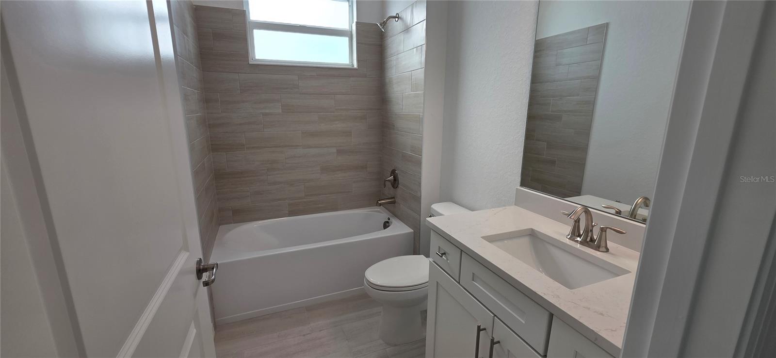 Image 6 of 16 For 19039 Scallop Loop