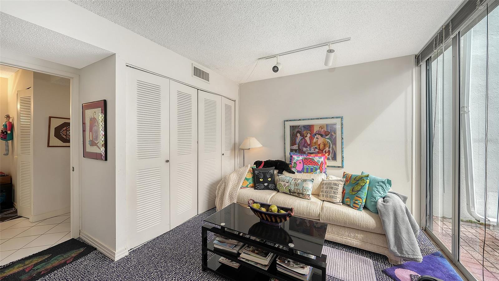 Image 11 of 32 For 5055 Gulf Of Mexico Drive 412