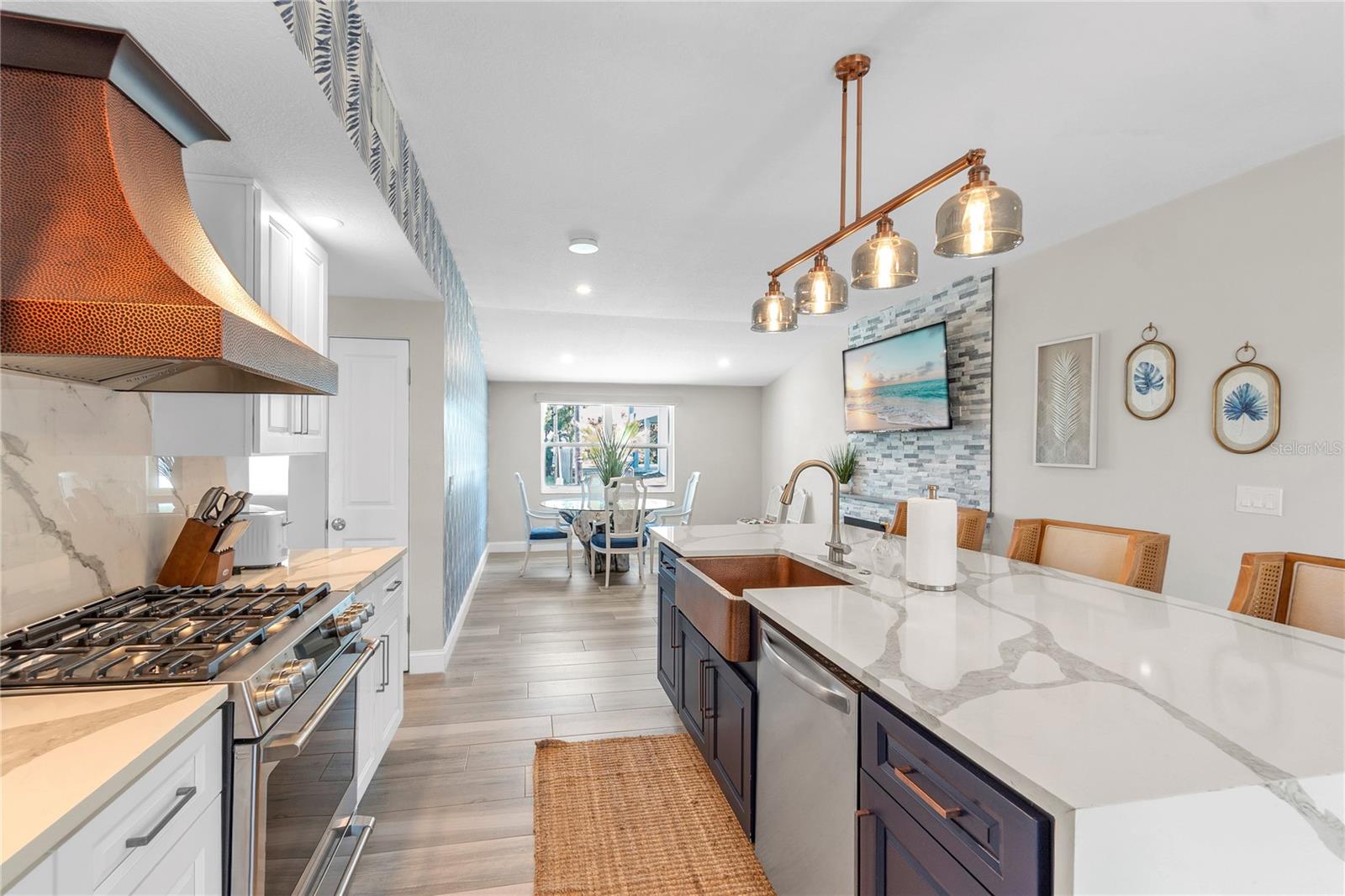 Image 20 of 65 For 765 Saint Judes Drive N