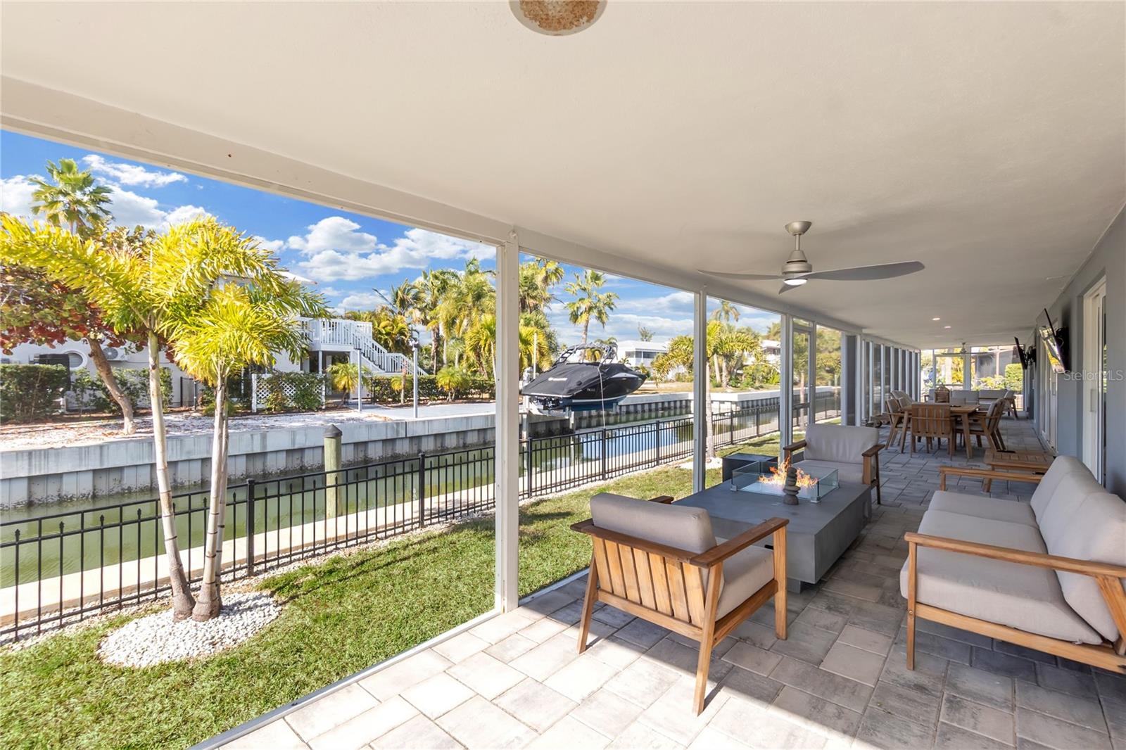 Image 38 of 65 For 765 Saint Judes Drive N