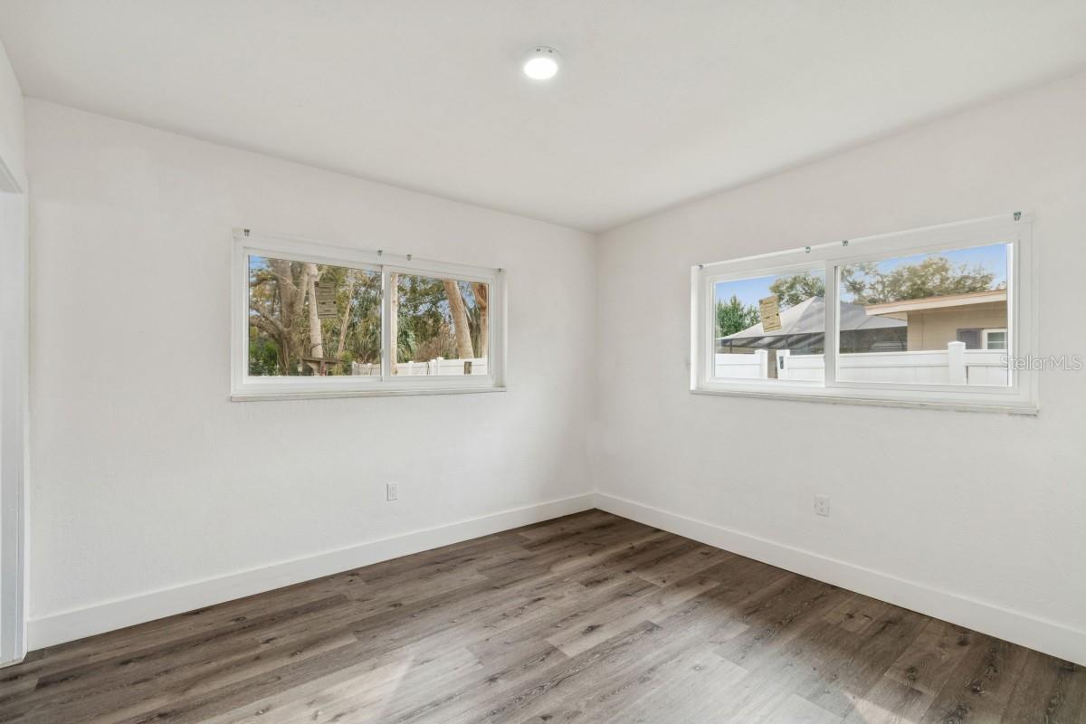 Image 14 of 24 For 1645 Avenue C Ne