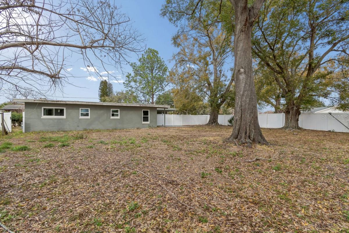 Image 5 of 24 For 1645 Avenue C Ne