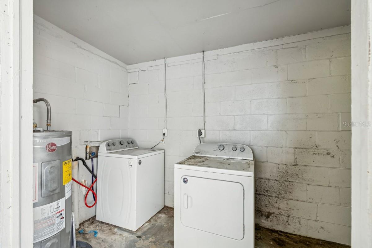 Image 8 of 24 For 1645 Avenue C Ne