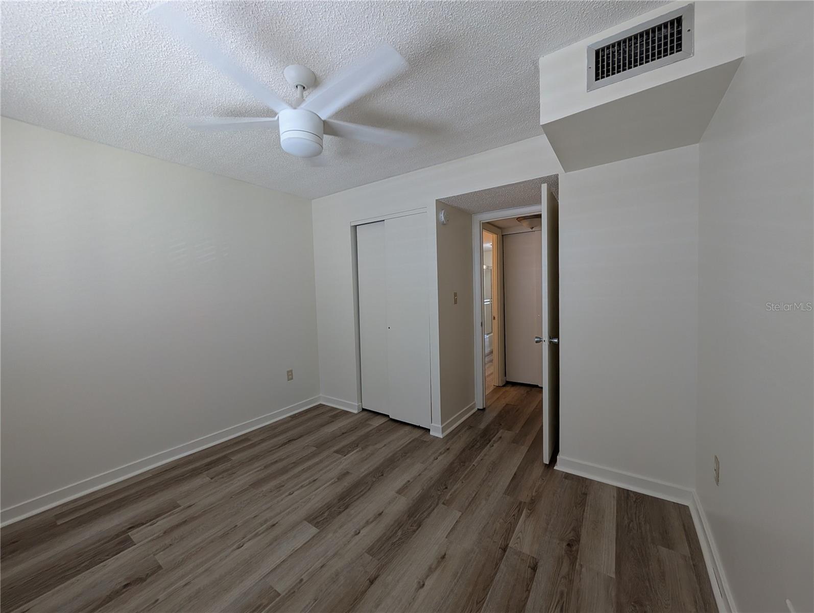 Image 8 of 20 For 3628 Lake Bayshore Drive K305