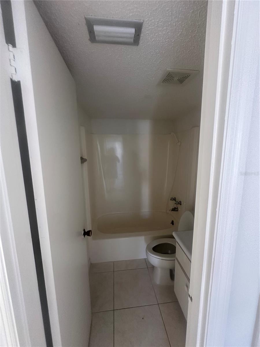 Image 15 of 18 For 4158 Tamiami Trail B1