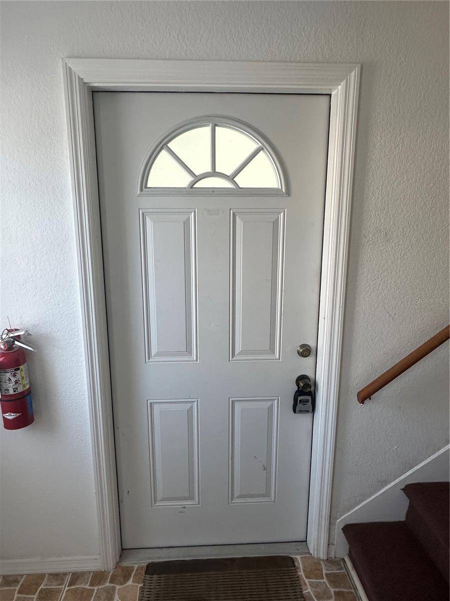 Image 2 of 18 For 4158 Tamiami Trail B1