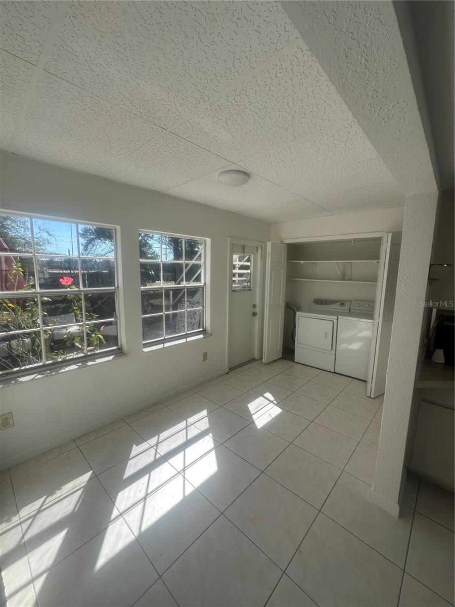 Image 7 of 18 For 4158 Tamiami Trail B1