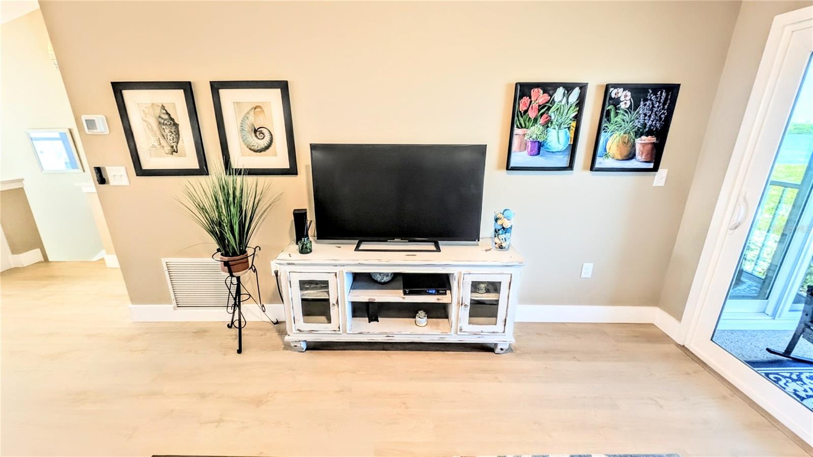 Image 12 of 56 For 958 Sandpiper Circle 958