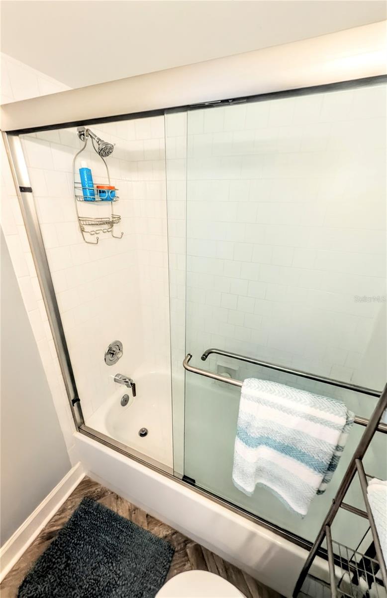 Image 28 of 56 For 958 Sandpiper Circle 958