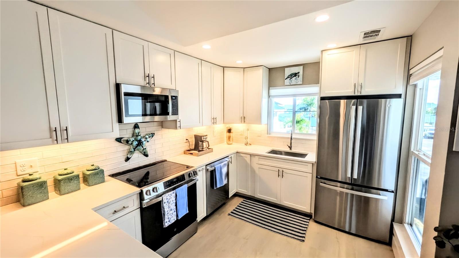 Image 6 of 56 For 958 Sandpiper Circle 958