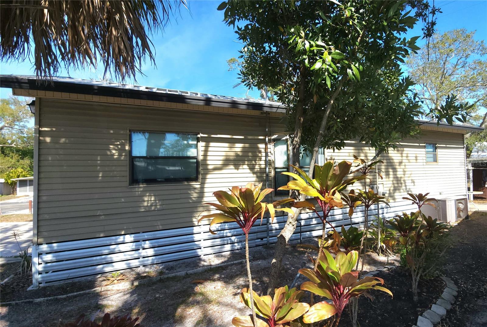 Image 32 of 45 For 3300 26th Avenue E 65