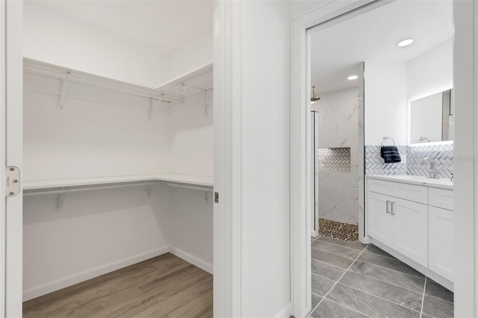 Image 23 of 38 For 606 Marcus Street 26