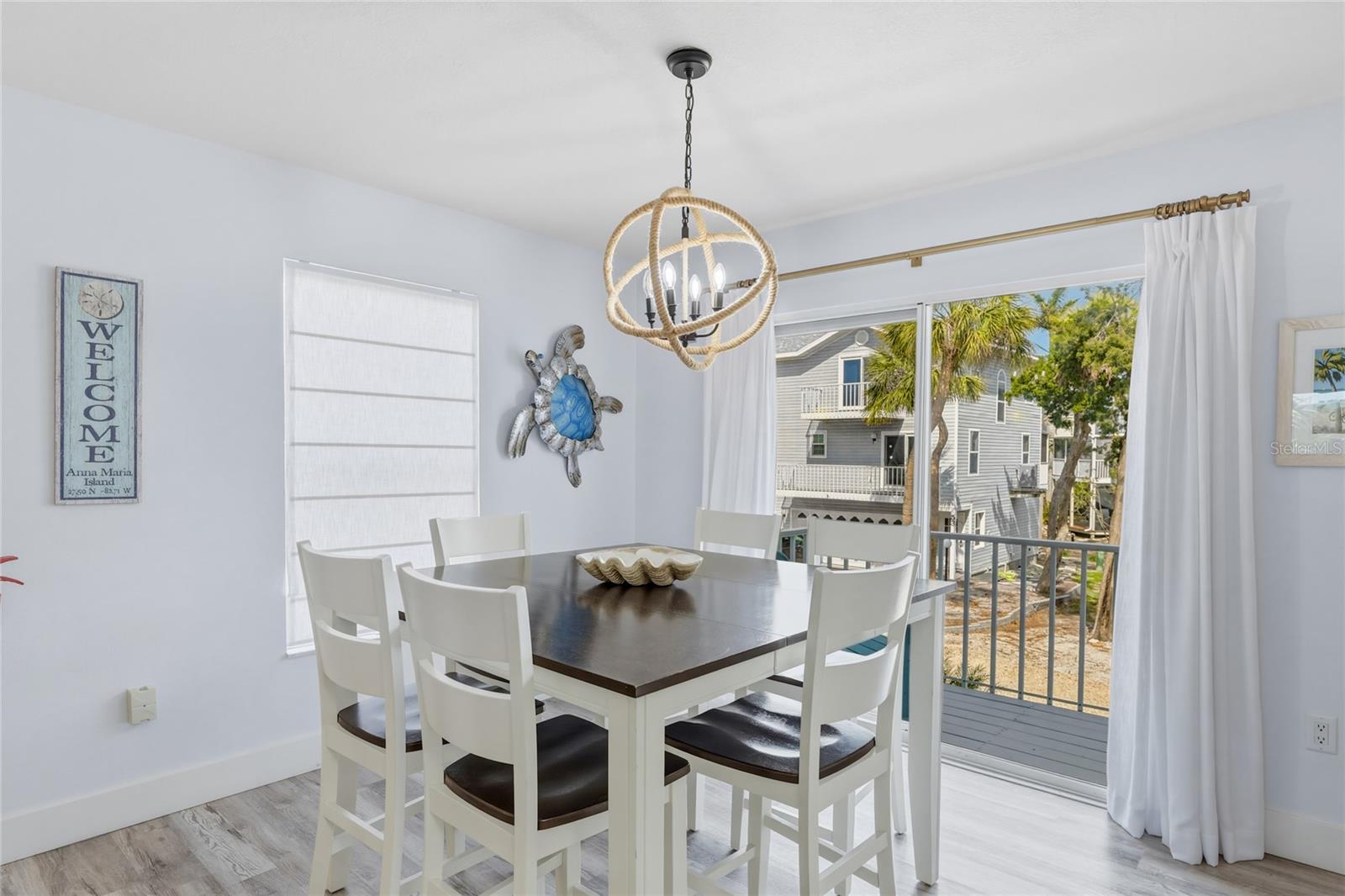 Image 14 of 28 For 6250 Holmes Boulevard 47