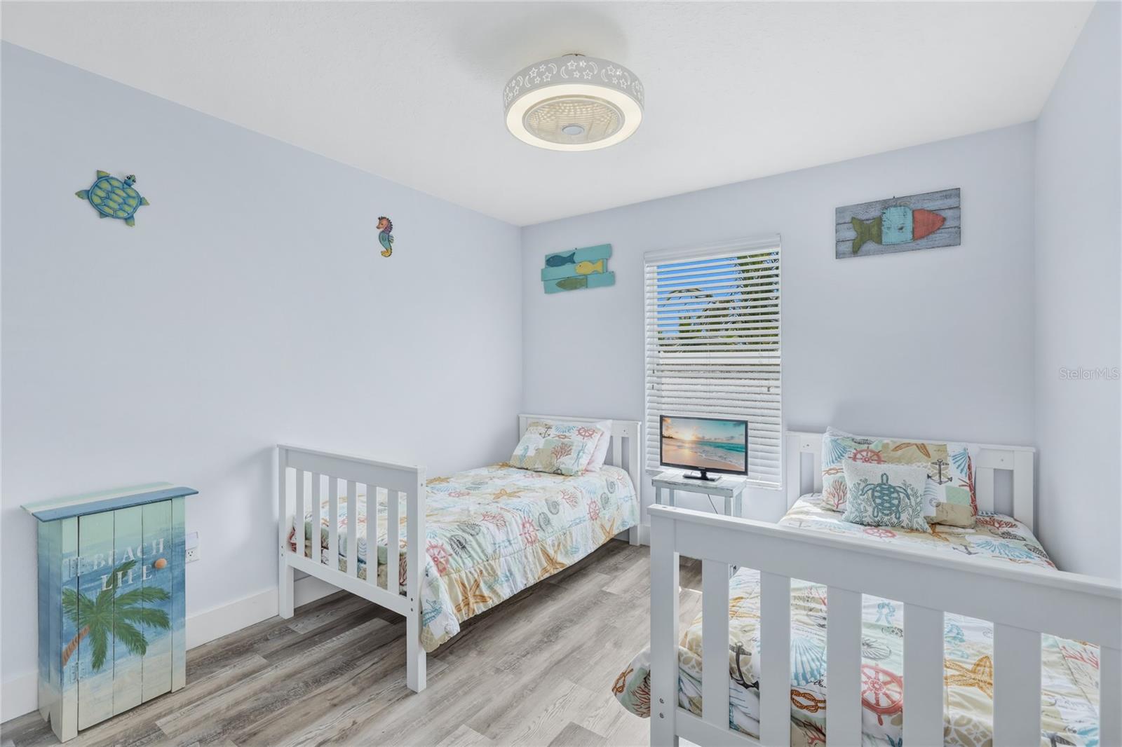 Image 23 of 28 For 6250 Holmes Boulevard 47