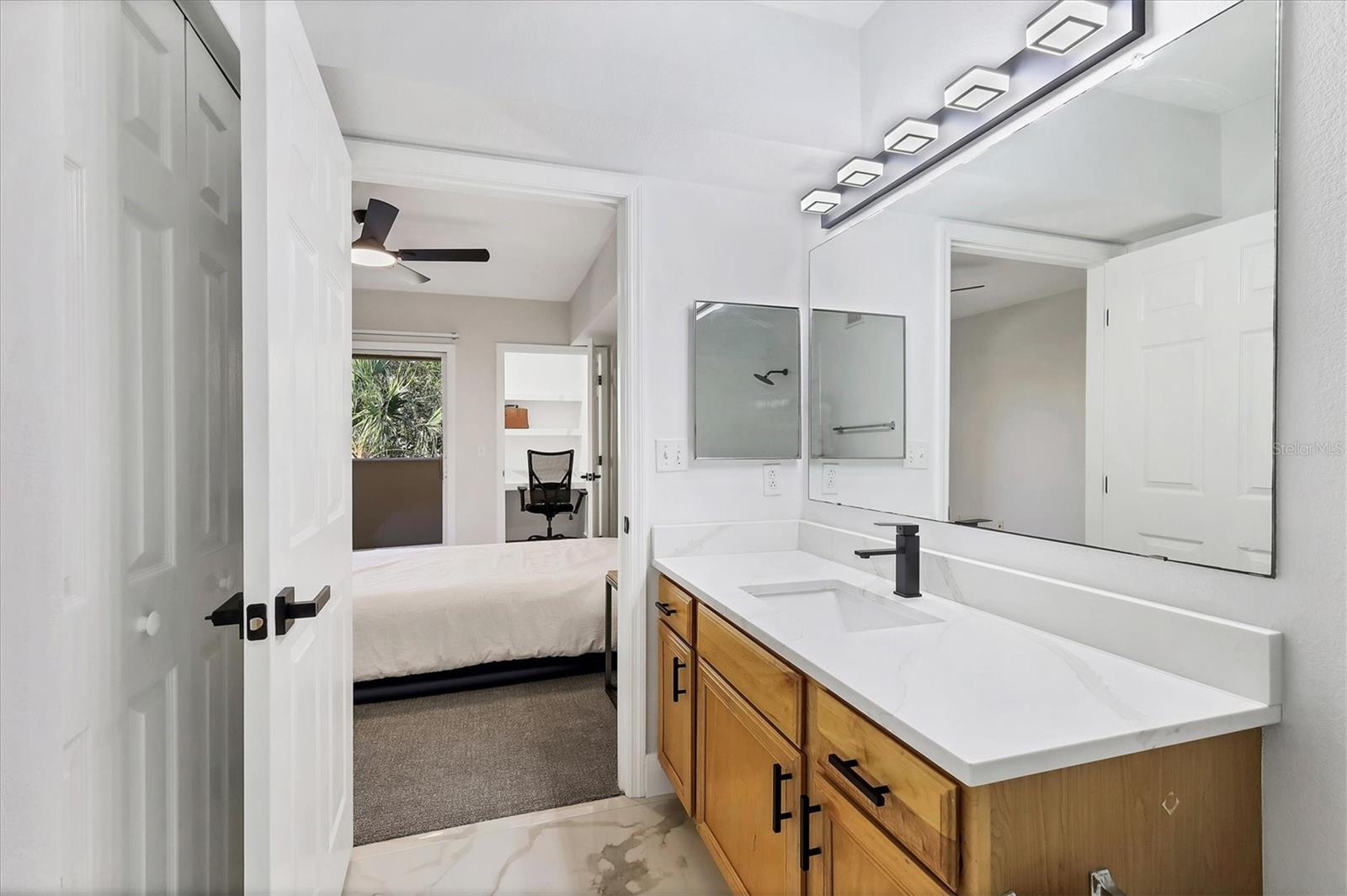 Image 21 of 51 For 1155 Villagio Circle 205