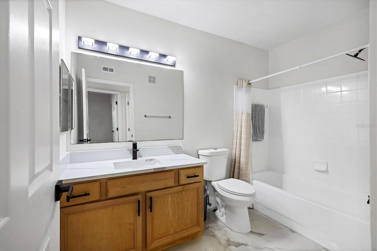 Image 26 of 51 For 1155 Villagio Circle 205