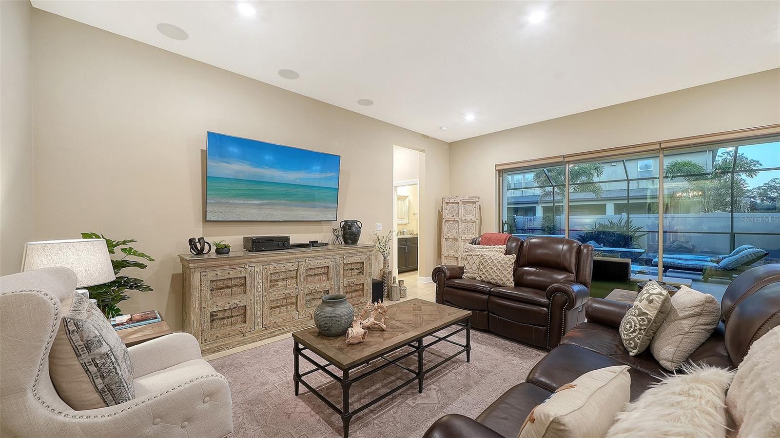 Image 10 of 67 For 13071 Utopia Loop