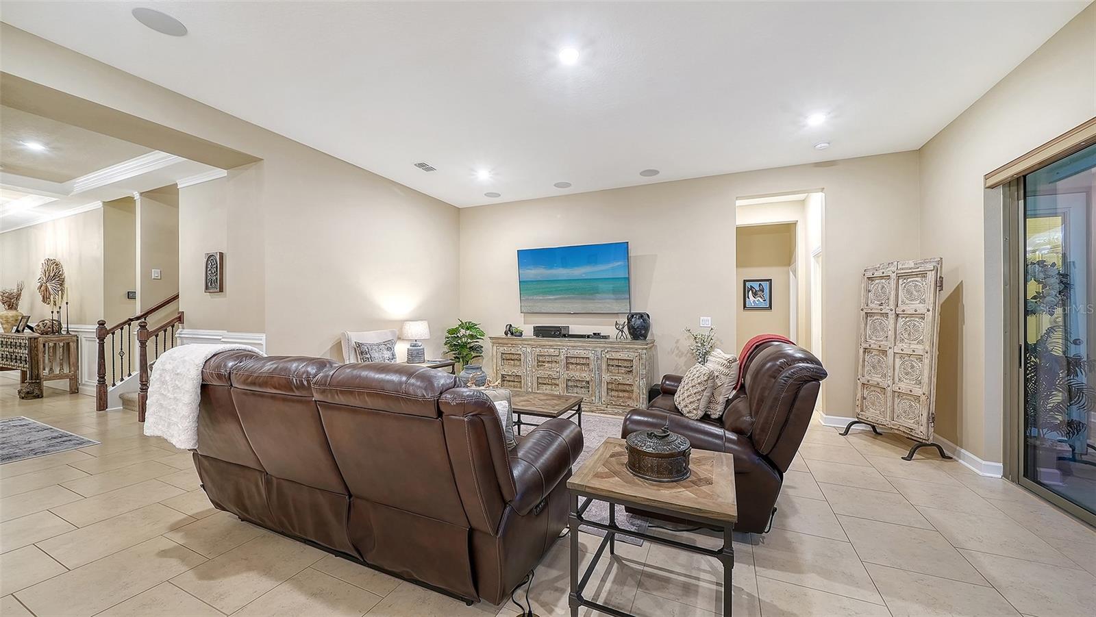 Image 19 of 67 For 13071 Utopia Loop