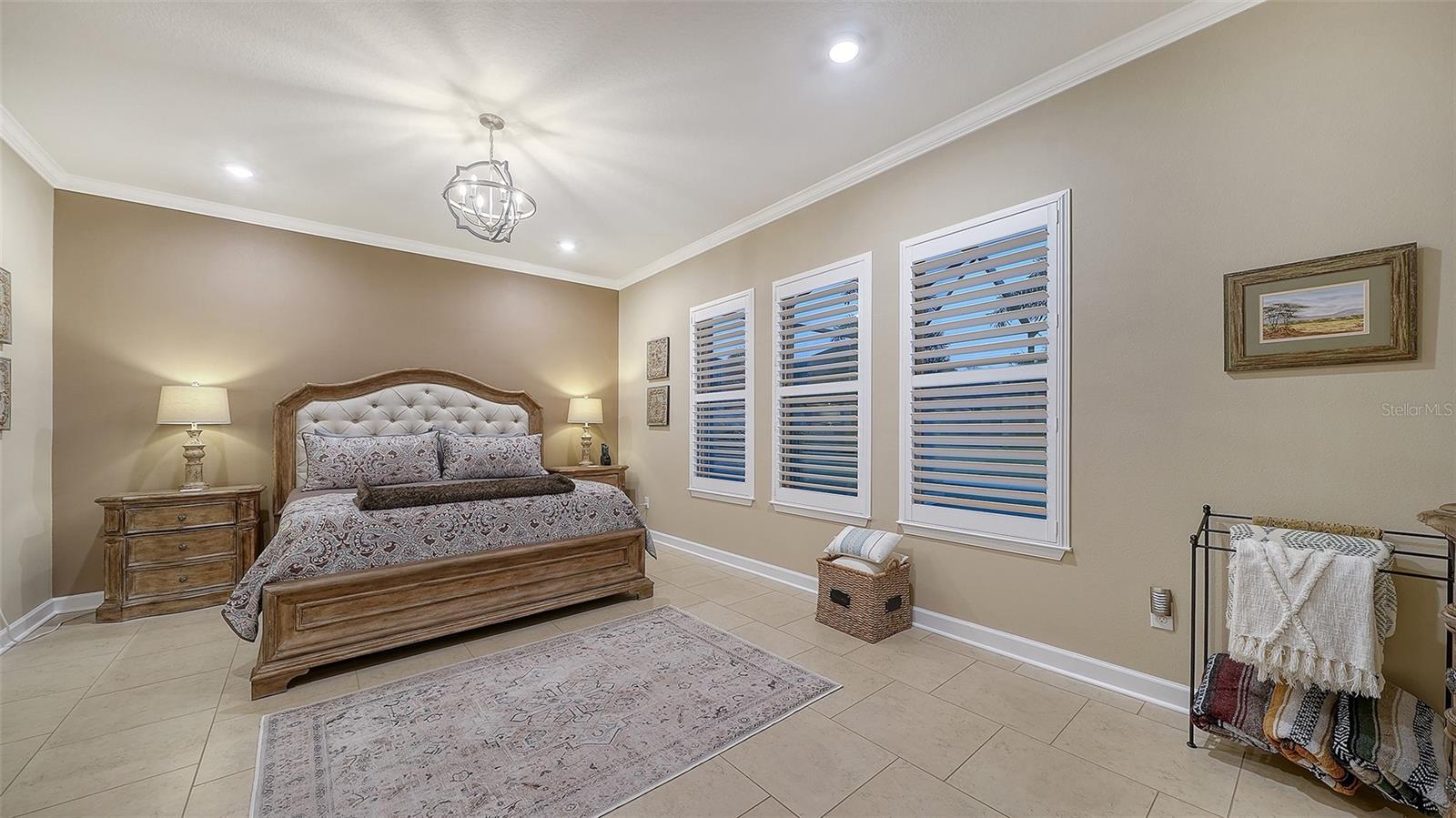 Image 28 of 67 For 13071 Utopia Loop