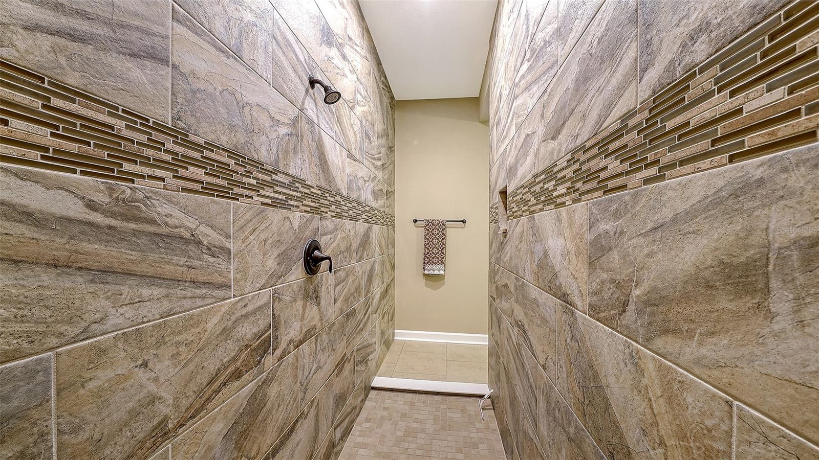 Image 33 of 67 For 13071 Utopia Loop