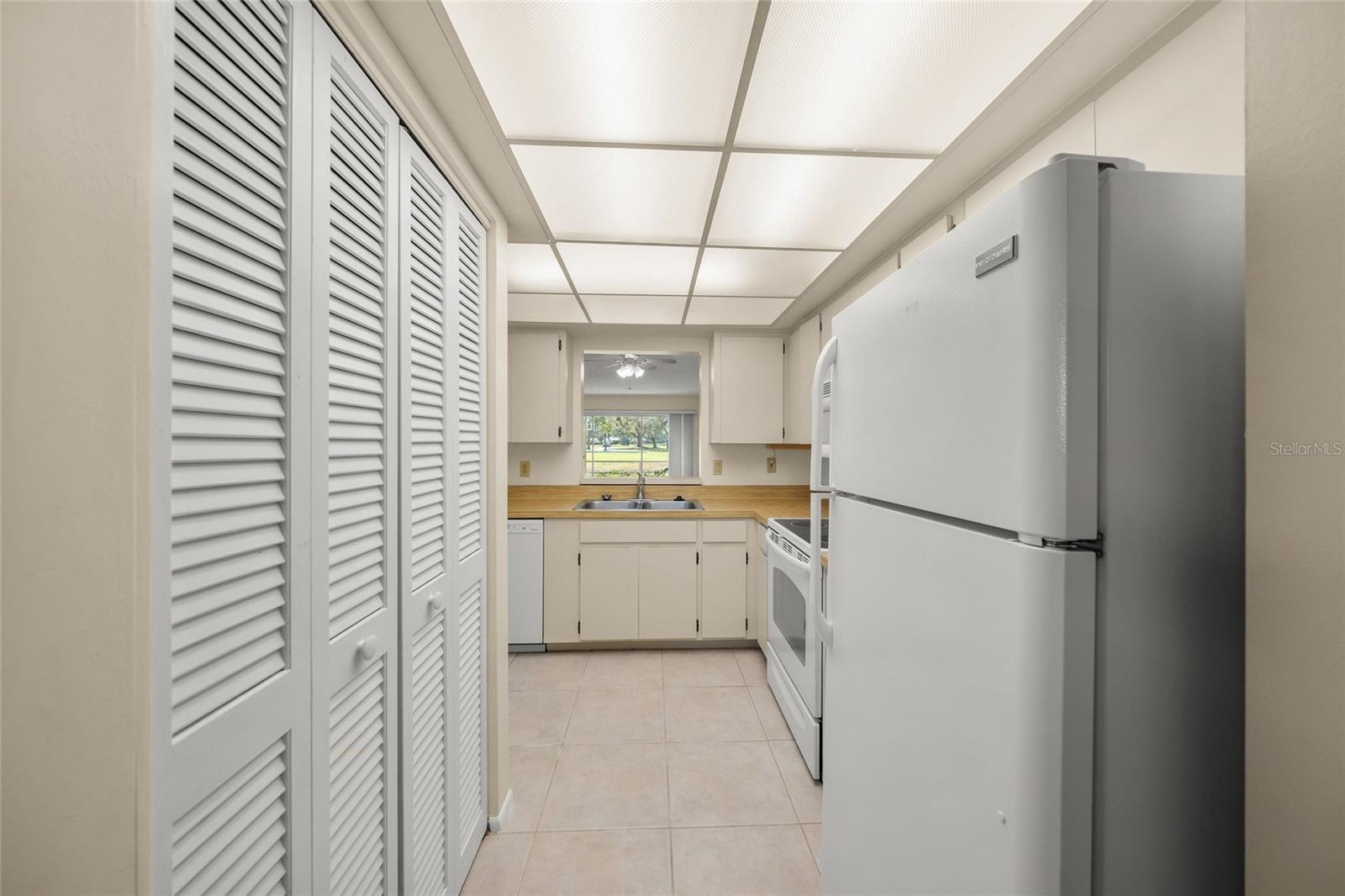 Image 11 of 41 For 7860 Palm Aire Lane 105