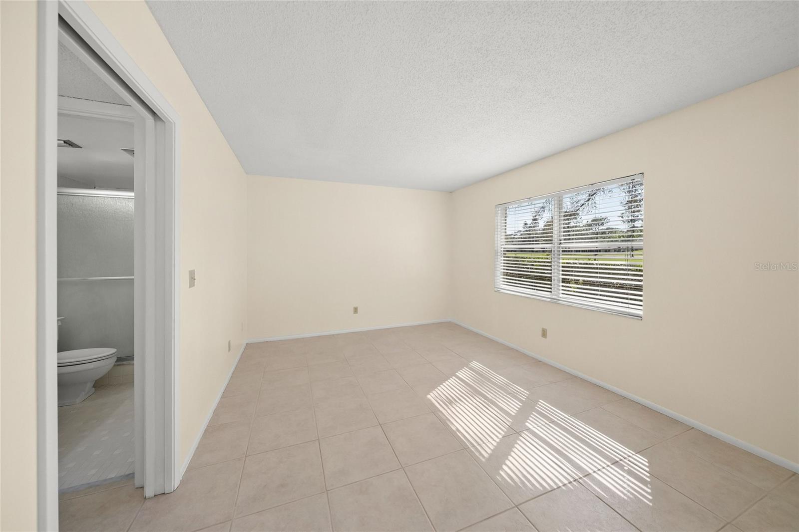 Image 23 of 41 For 7860 Palm Aire Lane 105