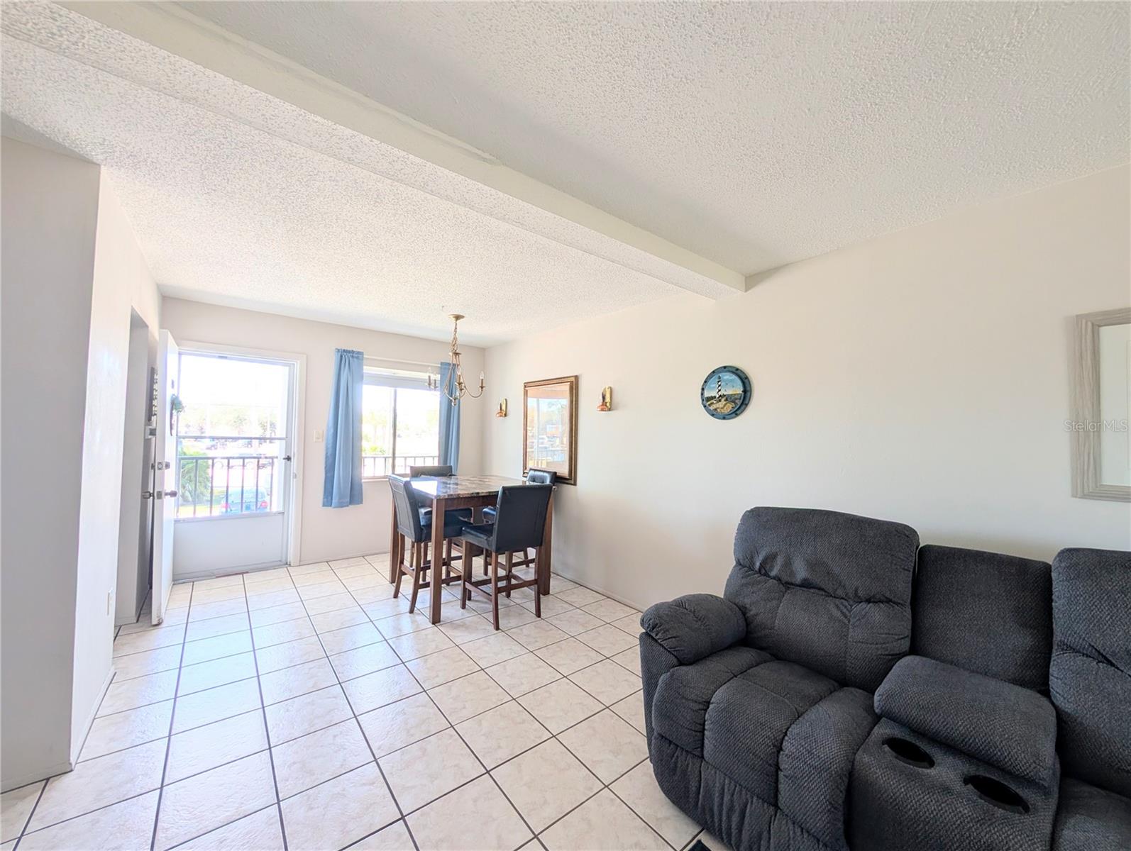Image 11 of 35 For 2535 Flamingo Boulevard L23