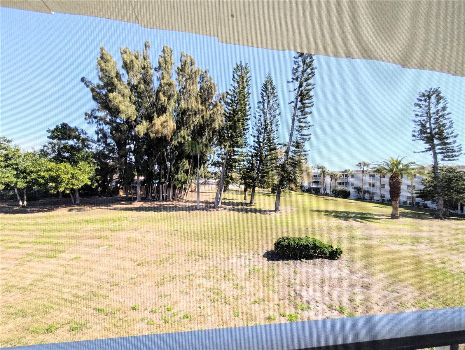 Image 35 of 35 For 2535 Flamingo Boulevard L23