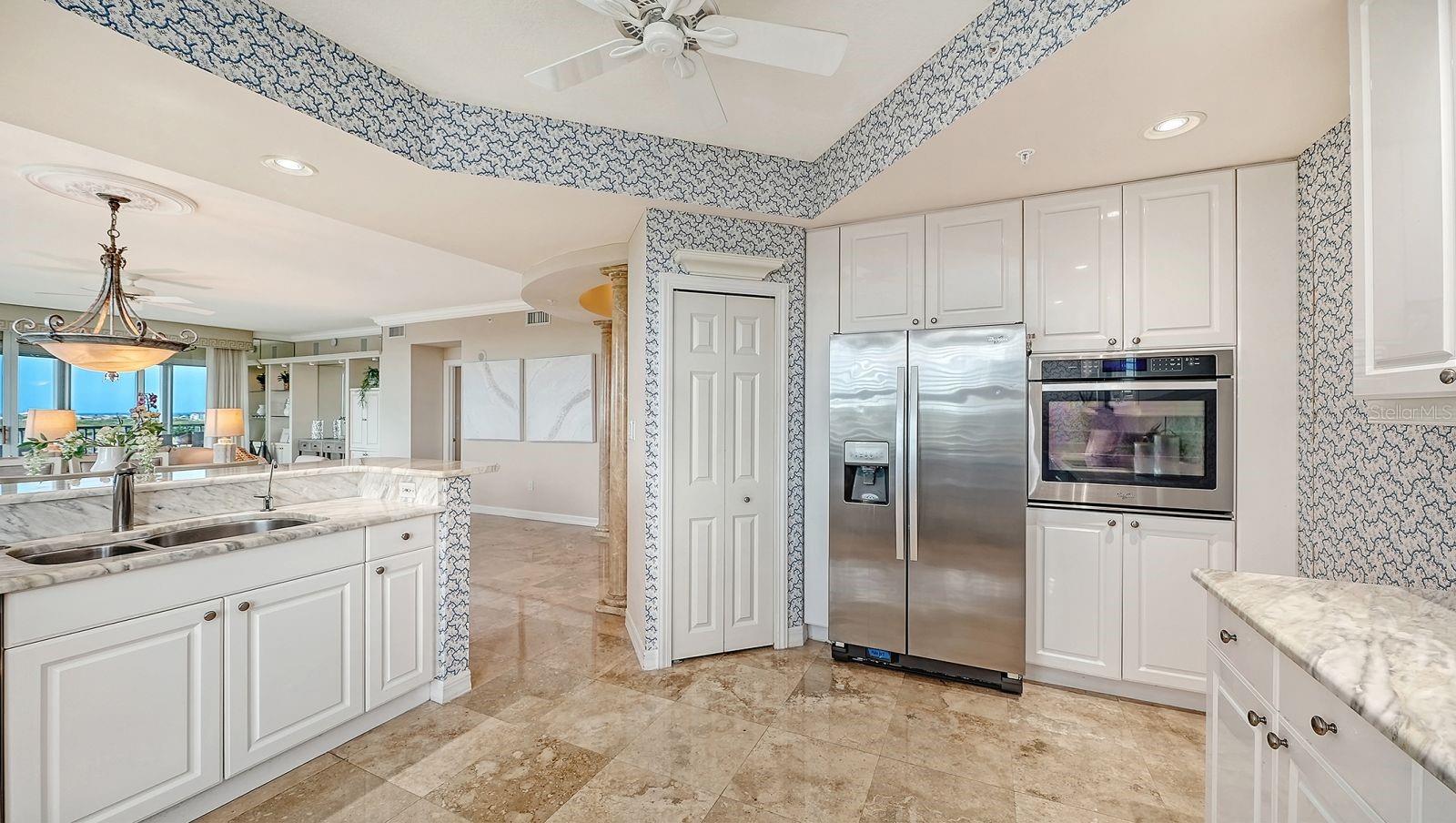 Image 41 of 97 For 385 North Point Road 701