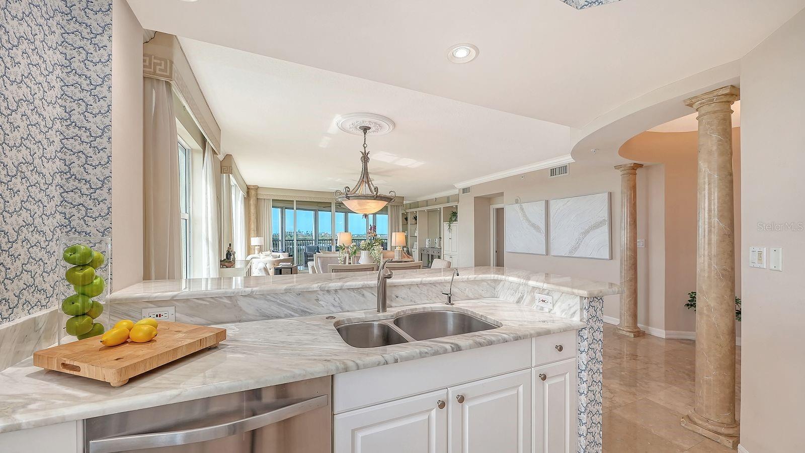 Image 43 of 97 For 385 North Point Road 701