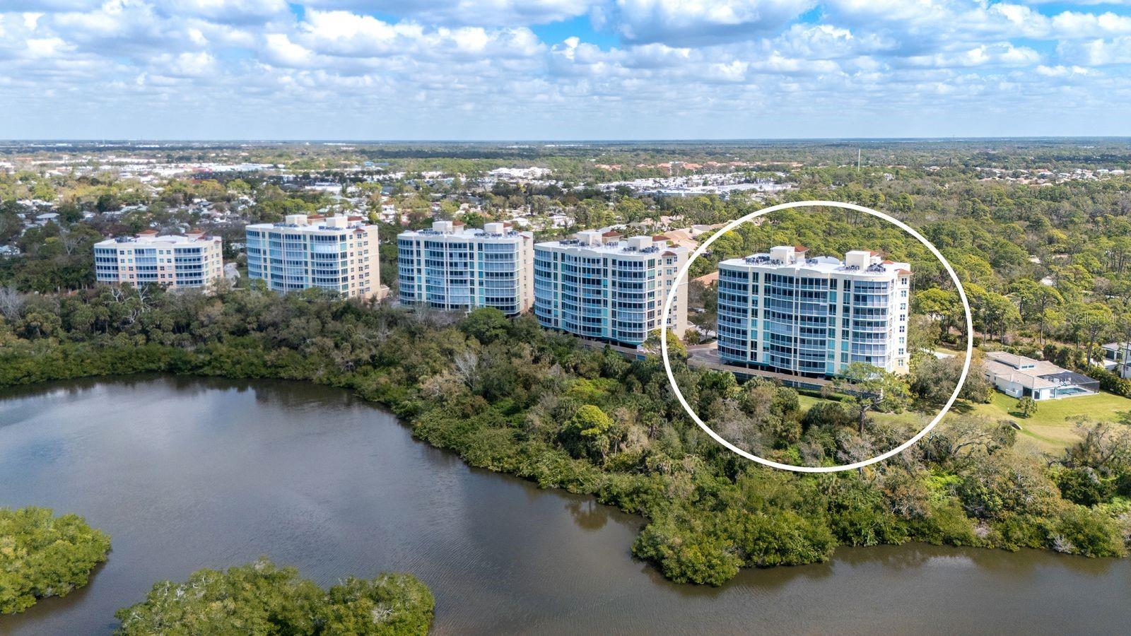 Image 68 of 97 For 385 North Point Road 701