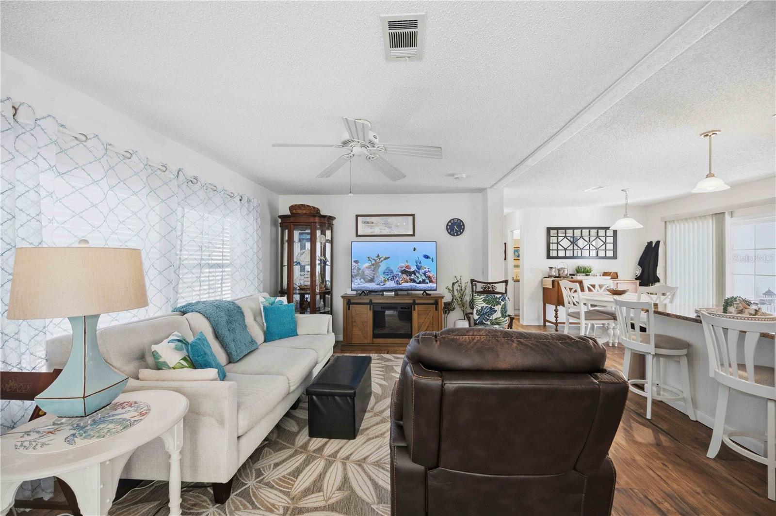 Image 10 of 33 For 10303 Burnt Store Road 97