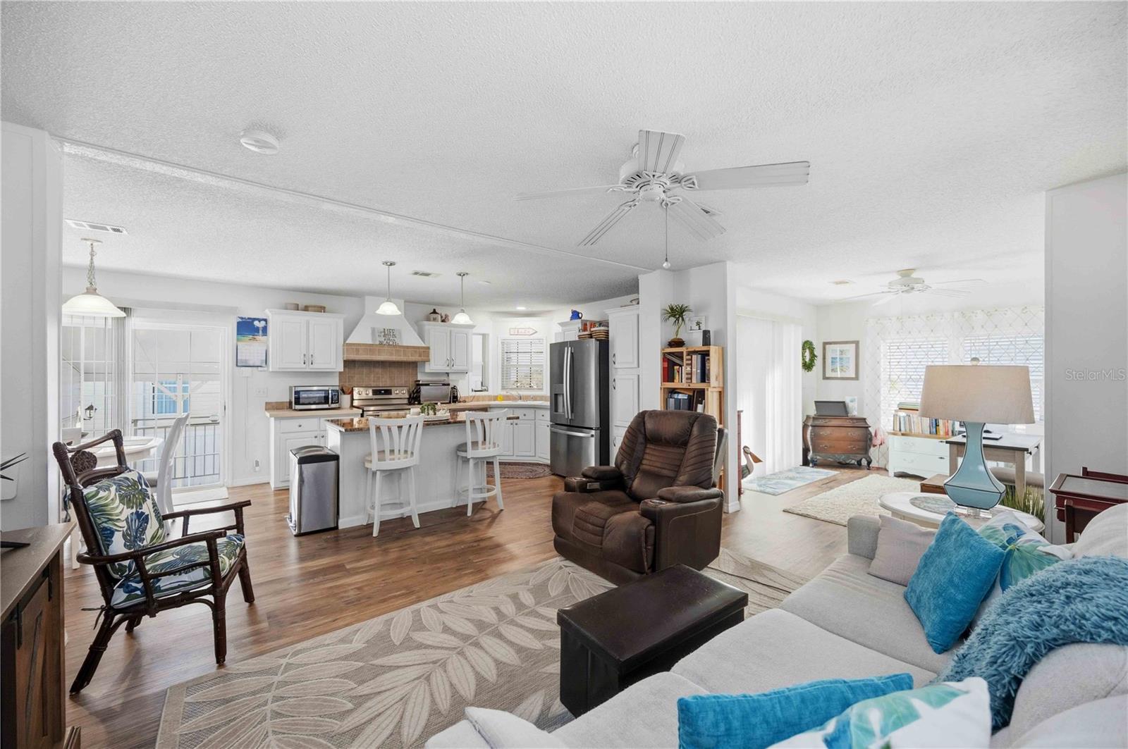 Image 11 of 33 For 10303 Burnt Store Road 97